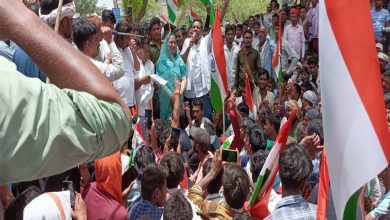 SSB जवान दाताराम सैनी को शहीद का दर्जा दिलाने की मांग को लेकर ग्रामीणों ने किया प्रदर्शन