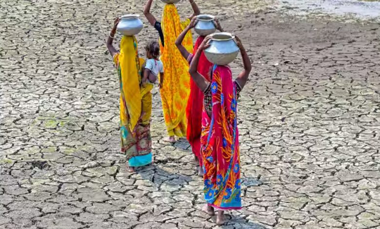 Rain Deficit: कहीं 'जल प्रलय' तो कहीं बारिश को तरस रहे राज्य, कर्नाटक में सूख रहा बांधों का पानी