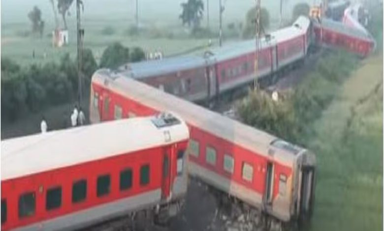 Buxar Train Accident: ट्रेन एक्सीडेंट के बाद एक्शन में आया रेलवे प्रशासन, बक्सर रेल हादसे की जांच रेलवे सेफ्टी कमिश्नर को सौंपी