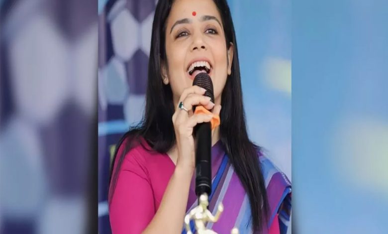 Mahua Moitra Row: महुआ मोइत्रा ने एथिक्स कमेटी से मांगा और समय, पेश न हो पाने की बताई ये आठ वजहें