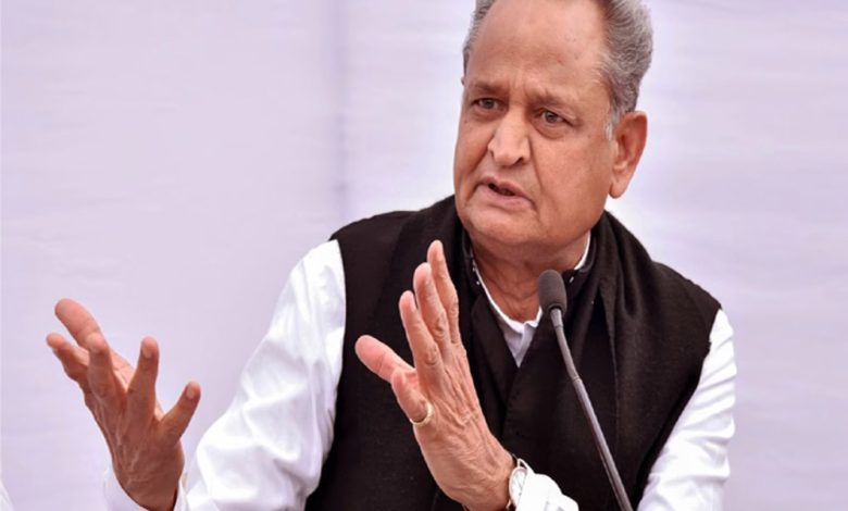 Ashok Gehlot का बीजेपी पर हमला, कहा- 'कन्हैया को मारने वाला भाजपा कार्यकर्ता था, गुजरात चुनाव में कहते थे मारवाड़ी की मत सुनो'