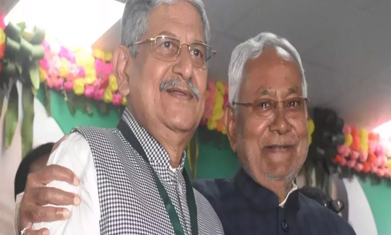 ललन सिंह के इस्तीफें की खबरों के बीच सामने आई ये बड़ी खबर, जानें Nitish Kumar से 1 घंटे तक चली 'सीक्रेट मीटिंग' में क्या हुआ?