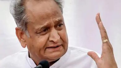 राजस्थान के पूर्व सीएम Ashok Gehlot एक बार फिर कोरोना पॉजिटिव, SMS हॉस्पिटल में एडमिट, स्वाइन फ्लू से भी पीड़ित