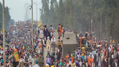 Farmers Protest: राष्ट्रीय राजधानी की सभी बॉर्डर सील, सड़कों पर कीलें और आंसू गैस के गोले...जानें आंदोलन से जुड़ी अपडेट्स