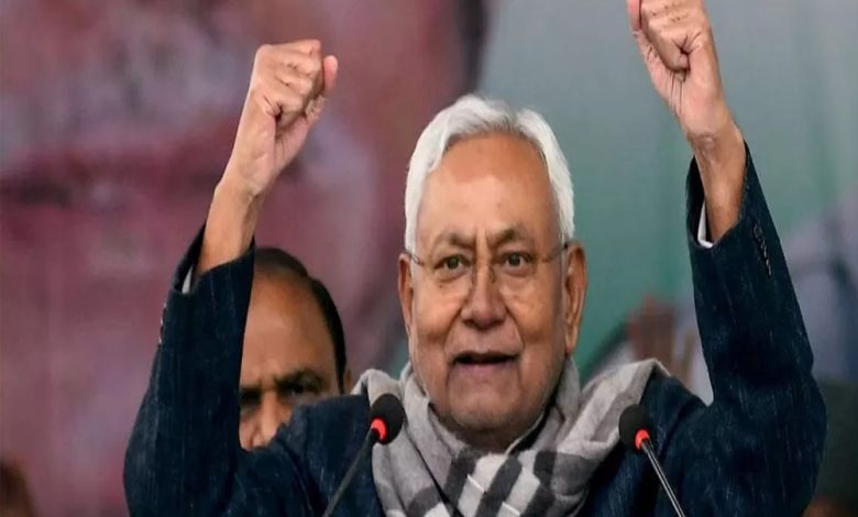 Bihar Politics: सीएम नीतिश कुमार आज एनडीए के 8 मंत्रियों के बीच करेंगे विभागों का बंटवारा, 12 फरवरी से शुरू होगा बजट सत्र