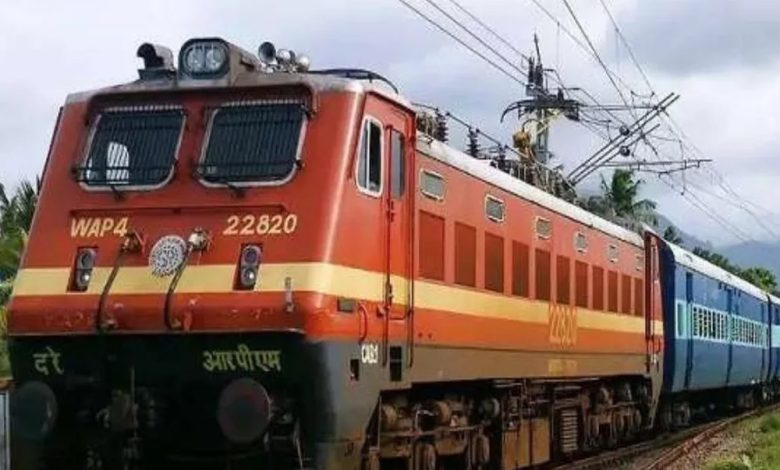 Holi Special Train: अब होली पर जाना हुआ आसान, दिल्ली से बिहार के लिए चलेगी ये स्पेशल ट्रेन, फटाफट कर लें बुकिंग